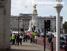 [P07] buckingham palace » foto by geni
 - 
<span class="allrVoted glyphicon glyphicon-heart hidden" id="av16678"></span>
<a class="m-l-10 hidden" id="sv16678" onclick="voting_Foto_DelVot(,16678,2746)" role="button">șterge vot <span class="glyphicon glyphicon-remove"></span></a>
<a id="v916678" class=" c-red"  onclick="voting_Foto_SetVot(16678)" role="button"><span class="glyphicon glyphicon-heart-empty"></span> <b>LIKE</b> = Votează poza</a> <img class="hidden"  id="f16678W9" src="/imagini/loader.gif" border="0" /><span class="AjErrMes hidden" id="e16678ErM"></span>