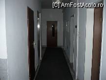 [P15] Hotel Cyrus - unul din holurile hotelului, pe dreapta era liftul - desi hotelul nu avea decat trei etaje » foto by danoradea
 - 
<span class="allrVoted glyphicon glyphicon-heart hidden" id="av37622"></span>
<a class="m-l-10 hidden" id="sv37622" onclick="voting_Foto_DelVot(,37622,3900)" role="button">șterge vot <span class="glyphicon glyphicon-remove"></span></a>
<a id="v937622" class=" c-red"  onclick="voting_Foto_SetVot(37622)" role="button"><span class="glyphicon glyphicon-heart-empty"></span> <b>LIKE</b> = Votează poza</a> <img class="hidden"  id="f37622W9" src="/imagini/loader.gif" border="0" /><span class="AjErrMes hidden" id="e37622ErM"></span>