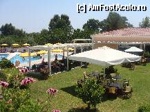 [P4x] Gradina de langa piscina » foto by gabbyt
 - 
<span class="allrVoted glyphicon glyphicon-heart hidden" id="av2674"></span>
<a class="m-l-10 hidden" id="sv2674" onclick="voting_Foto_DelVot(,2674,637)" role="button">șterge vot <span class="glyphicon glyphicon-remove"></span></a>
<a id="v92674" class=" c-red"  onclick="voting_Foto_SetVot(2674)" role="button"><span class="glyphicon glyphicon-heart-empty"></span> <b>LIKE</b> = Votează poza</a> <img class="hidden"  id="f2674W9" src="/imagini/loader.gif" border="0" /><span class="AjErrMes hidden" id="e2674ErM"></span>