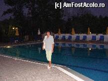 [P5x] Piscina seara » foto by gabbyt
 - 
<span class="allrVoted glyphicon glyphicon-heart hidden" id="av2675"></span>
<a class="m-l-10 hidden" id="sv2675" onclick="voting_Foto_DelVot(,2675,637)" role="button">șterge vot <span class="glyphicon glyphicon-remove"></span></a>
<a id="v92675" class=" c-red"  onclick="voting_Foto_SetVot(2675)" role="button"><span class="glyphicon glyphicon-heart-empty"></span> <b>LIKE</b> = Votează poza</a> <img class="hidden"  id="f2675W9" src="/imagini/loader.gif" border="0" /><span class="AjErrMes hidden" id="e2675ErM"></span>