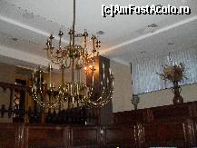 [P08] un candelabru superb care mi-a atentia in mod placut.un hotel elegant dar din pacate are si un minus.fatetele hotelului sunt din plexicgas sau ceva de genu care acopera geamurile. » foto by iman
 - 
<span class="allrVoted glyphicon glyphicon-heart hidden" id="av144427"></span>
<a class="m-l-10 hidden" id="sv144427" onclick="voting_Foto_DelVot(,144427,687)" role="button">șterge vot <span class="glyphicon glyphicon-remove"></span></a>
<a id="v9144427" class=" c-red"  onclick="voting_Foto_SetVot(144427)" role="button"><span class="glyphicon glyphicon-heart-empty"></span> <b>LIKE</b> = Votează poza</a> <img class="hidden"  id="f144427W9" src="/imagini/loader.gif" border="0" /><span class="AjErrMes hidden" id="e144427ErM"></span>