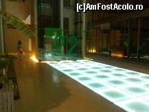 [P15] unul din cele peste 20 de lifturi ale hotelului » foto by onuta*
 - 
<span class="allrVoted glyphicon glyphicon-heart hidden" id="av231609"></span>
<a class="m-l-10 hidden" id="sv231609" onclick="voting_Foto_DelVot(,231609,14)" role="button">șterge vot <span class="glyphicon glyphicon-remove"></span></a>
<a id="v9231609" class=" c-red"  onclick="voting_Foto_SetVot(231609)" role="button"><span class="glyphicon glyphicon-heart-empty"></span> <b>LIKE</b> = Votează poza</a> <img class="hidden"  id="f231609W9" src="/imagini/loader.gif" border="0" /><span class="AjErrMes hidden" id="e231609ErM"></span>