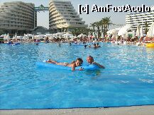 [P01] piscina mare, in spate hotelul » foto by ciuli
 - 
<span class="allrVoted glyphicon glyphicon-heart hidden" id="av3055"></span>
<a class="m-l-10 hidden" id="sv3055" onclick="voting_Foto_DelVot(,3055,16)" role="button">șterge vot <span class="glyphicon glyphicon-remove"></span></a>
<a id="v93055" class=" c-red"  onclick="voting_Foto_SetVot(3055)" role="button"><span class="glyphicon glyphicon-heart-empty"></span> <b>LIKE</b> = Votează poza</a> <img class="hidden"  id="f3055W9" src="/imagini/loader.gif" border="0" /><span class="AjErrMes hidden" id="e3055ErM"></span>