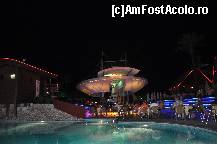 [P03] Barul de langa piscina, unde dupa cina puteai sa bei un cocktail si sa asculti muzica live » foto by kristalina
 - 
<span class="allrVoted glyphicon glyphicon-heart hidden" id="av215178"></span>
<a class="m-l-10 hidden" id="sv215178" onclick="voting_Foto_DelVot(,215178,177)" role="button">șterge vot <span class="glyphicon glyphicon-remove"></span></a>
<a id="v9215178" class=" c-red"  onclick="voting_Foto_SetVot(215178)" role="button"><span class="glyphicon glyphicon-heart-empty"></span> <b>LIKE</b> = Votează poza</a> <img class="hidden"  id="f215178W9" src="/imagini/loader.gif" border="0" /><span class="AjErrMes hidden" id="e215178ErM"></span>