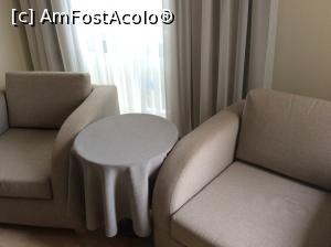 [P14] Hotel Sentido Perissia - Family room - fata in fata cu cele 2 canapele sunt aceste 2 fotolii » foto by mishu
 - 
<span class="allrVoted glyphicon glyphicon-heart hidden" id="av862508"></span>
<a class="m-l-10 hidden" id="sv862508" onclick="voting_Foto_DelVot(,862508,195)" role="button">șterge vot <span class="glyphicon glyphicon-remove"></span></a>
<a id="v9862508" class=" c-red"  onclick="voting_Foto_SetVot(862508)" role="button"><span class="glyphicon glyphicon-heart-empty"></span> <b>LIKE</b> = Votează poza</a> <img class="hidden"  id="f862508W9" src="/imagini/loader.gif" border="0" /><span class="AjErrMes hidden" id="e862508ErM"></span>