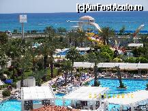 [P11] La piscine animatie multa... Turistii preferau sa stea la soare. In piscina nu erau niciodata mai mult de 10 - 20 de oameni si hotelul are 840 de camere. » foto by bose
 - 
<span class="allrVoted glyphicon glyphicon-heart hidden" id="av108822"></span>
<a class="m-l-10 hidden" id="sv108822" onclick="voting_Foto_DelVot(,108822,198)" role="button">șterge vot <span class="glyphicon glyphicon-remove"></span></a>
<a id="v9108822" class=" c-red"  onclick="voting_Foto_SetVot(108822)" role="button"><span class="glyphicon glyphicon-heart-empty"></span> <b>LIKE</b> = Votează poza</a> <img class="hidden"  id="f108822W9" src="/imagini/loader.gif" border="0" /><span class="AjErrMes hidden" id="e108822ErM"></span>