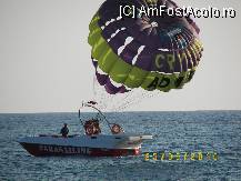 [P40] Parasailing in desfasurare. Toata treaba dureaza 12-15 minute. Efectiv in aer stai cam 6 minute. Senzatia e tare si nici nu e scump. 25 - 30 Euro. Poti beneficia si de oferte avantajoase daca esti pe faza. » foto by bose
 - 
<span class="allrVoted glyphicon glyphicon-heart hidden" id="av111780"></span>
<a class="m-l-10 hidden" id="sv111780" onclick="voting_Foto_DelVot(,111780,198)" role="button">șterge vot <span class="glyphicon glyphicon-remove"></span></a>
<a id="v9111780" class=" c-red"  onclick="voting_Foto_SetVot(111780)" role="button"><span class="glyphicon glyphicon-heart-empty"></span> <b>LIKE</b> = Votează poza</a> <img class="hidden"  id="f111780W9" src="/imagini/loader.gif" border="0" /><span class="AjErrMes hidden" id="e111780ErM"></span>