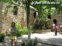 [P03] LA ultimul asezamant al Fecioarei Maria, atestat documentar. Puteti scrie o rugaciune la Arborele Rugaciunilor si trebuie sa o legati cu o sfoara la celelalte de pe zid. Mai puteti lua apa sfanta de la Izvor (e bine sa aveti sticle goale prin masina) . Este o oaza de liniste care ne reaminteste cat suntem de binecuvantati ca putem vizita aceste locuri. :) » foto by tyana*
 - 
<span class="allrVoted glyphicon glyphicon-heart hidden" id="av213065"></span>
<a class="m-l-10 hidden" id="sv213065" onclick="voting_Foto_DelVot(,213065,219)" role="button">șterge vot <span class="glyphicon glyphicon-remove"></span></a>
<a id="v9213065" class=" c-red"  onclick="voting_Foto_SetVot(213065)" role="button"><span class="glyphicon glyphicon-heart-empty"></span> <b>LIKE</b> = Votează poza</a> <img class="hidden"  id="f213065W9" src="/imagini/loader.gif" border="0" /><span class="AjErrMes hidden" id="e213065ErM"></span>