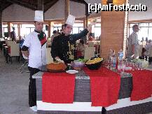 [P24] CYGI KOFTE(se citeste altfel)-chiftea din carne cruda cu burgur sper iute se serveste pe frunza de salata cu lamaie stoarsa-am apa-n gura de pofta......si zambetuuuull..... » foto by Lory78
 - 
<span class="allrVoted glyphicon glyphicon-heart hidden" id="av229957"></span>
<a class="m-l-10 hidden" id="sv229957" onclick="voting_Foto_DelVot(,229957,223)" role="button">șterge vot <span class="glyphicon glyphicon-remove"></span></a>
<a id="v9229957" class=" c-red"  onclick="voting_Foto_SetVot(229957)" role="button"><span class="glyphicon glyphicon-heart-empty"></span> <b>LIKE</b> = Votează poza</a> <img class="hidden"  id="f229957W9" src="/imagini/loader.gif" border="0" /><span class="AjErrMes hidden" id="e229957ErM"></span>