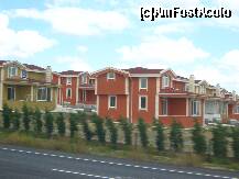 [P25] case in Turcia, micute si fara gard. asta spune multe despre ei ca si oameni. » foto by BIG DADY
 - 
<span class="allrVoted glyphicon glyphicon-heart hidden" id="av139499"></span>
<a class="m-l-10 hidden" id="sv139499" onclick="voting_Foto_DelVot(,139499,224)" role="button">șterge vot <span class="glyphicon glyphicon-remove"></span></a>
<a id="v9139499" class=" c-red"  onclick="voting_Foto_SetVot(139499)" role="button"><span class="glyphicon glyphicon-heart-empty"></span> <b>LIKE</b> = Votează poza</a> <img class="hidden"  id="f139499W9" src="/imagini/loader.gif" border="0" /><span class="AjErrMes hidden" id="e139499ErM"></span>