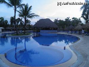 [P97] piscina GBP Punta Cana, zona de jacuzzi » foto by barbu minel
 - 
<span class="allrVoted glyphicon glyphicon-heart hidden" id="av338081"></span>
<a class="m-l-10 hidden" id="sv338081" onclick="voting_Foto_DelVot(,338081,337)" role="button">șterge vot <span class="glyphicon glyphicon-remove"></span></a>
<a id="v9338081" class=" c-red"  onclick="voting_Foto_SetVot(338081)" role="button"><span class="glyphicon glyphicon-heart-empty"></span> <b>LIKE</b> = Votează poza</a> <img class="hidden"  id="f338081W9" src="/imagini/loader.gif" border="0" /><span class="AjErrMes hidden" id="e338081ErM"></span>