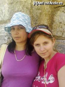 [P16] Nu uitati! Cand vizitati Efesu.:ochelarii, sapca sau palaria sunt obligatorii! » foto by camila1968
 - 
<span class="allrVoted glyphicon glyphicon-heart hidden" id="av95462"></span>
<a class="m-l-10 hidden" id="sv95462" onclick="voting_Foto_DelVot(,95462,366)" role="button">șterge vot <span class="glyphicon glyphicon-remove"></span></a>
<a id="v995462" class=" c-red"  onclick="voting_Foto_SetVot(95462)" role="button"><span class="glyphicon glyphicon-heart-empty"></span> <b>LIKE</b> = Votează poza</a> <img class="hidden"  id="f95462W9" src="/imagini/loader.gif" border="0" /><span class="AjErrMes hidden" id="e95462ErM"></span>