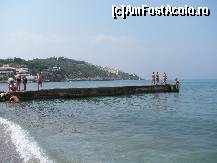 [P07] celebrul ponton de beton pe care se putea cobora in apa » foto by clayton
 - 
<span class="allrVoted glyphicon glyphicon-heart hidden" id="av115587"></span>
<a class="m-l-10 hidden" id="sv115587" onclick="voting_Foto_DelVot(,115587,366)" role="button">șterge vot <span class="glyphicon glyphicon-remove"></span></a>
<a id="v9115587" class=" c-red"  onclick="voting_Foto_SetVot(115587)" role="button"><span class="glyphicon glyphicon-heart-empty"></span> <b>LIKE</b> = Votează poza</a> <img class="hidden"  id="f115587W9" src="/imagini/loader.gif" border="0" /><span class="AjErrMes hidden" id="e115587ErM"></span>