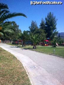 [P69] Hotel Meliton - drumul acesta duce către hotel Sithonia » foto by Aeerdna*
 - 
<span class="allrVoted glyphicon glyphicon-heart hidden" id="av247523"></span>
<a class="m-l-10 hidden" id="sv247523" onclick="voting_Foto_DelVot(,247523,374)" role="button">șterge vot <span class="glyphicon glyphicon-remove"></span></a>
<a id="v9247523" class=" c-red"  onclick="voting_Foto_SetVot(247523)" role="button"><span class="glyphicon glyphicon-heart-empty"></span> <b>LIKE</b> = Votează poza</a> <img class="hidden"  id="f247523W9" src="/imagini/loader.gif" border="0" /><span class="AjErrMes hidden" id="e247523ErM"></span>