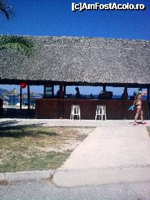 [P81] Hotel Meliton-beach bar » foto by Aeerdna*
 - 
<span class="allrVoted glyphicon glyphicon-heart hidden" id="av247535"></span>
<a class="m-l-10 hidden" id="sv247535" onclick="voting_Foto_DelVot(,247535,374)" role="button">șterge vot <span class="glyphicon glyphicon-remove"></span></a>
<a id="v9247535" class=" c-red"  onclick="voting_Foto_SetVot(247535)" role="button"><span class="glyphicon glyphicon-heart-empty"></span> <b>LIKE</b> = Votează poza</a> <img class="hidden"  id="f247535W9" src="/imagini/loader.gif" border="0" /><span class="AjErrMes hidden" id="e247535ErM"></span>