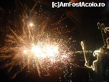 [P14] artificii la noaptea cu Gala » foto by cryss27
 - 
<span class="allrVoted glyphicon glyphicon-heart hidden" id="av228036"></span>
<a class="m-l-10 hidden" id="sv228036" onclick="voting_Foto_DelVot(,228036,4)" role="button">șterge vot <span class="glyphicon glyphicon-remove"></span></a>
<a id="v9228036" class=" c-red"  onclick="voting_Foto_SetVot(228036)" role="button"><span class="glyphicon glyphicon-heart-empty"></span> <b>LIKE</b> = Votează poza</a> <img class="hidden"  id="f228036W9" src="/imagini/loader.gif" border="0" /><span class="AjErrMes hidden" id="e228036ErM"></span>