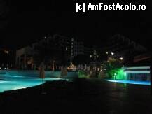 [P02] vedere de noapte cu piscina si cladirea principala » foto by corinaccb
 - 
<span class="allrVoted glyphicon glyphicon-heart hidden" id="av88650"></span>
<a class="m-l-10 hidden" id="sv88650" onclick="voting_Foto_DelVot(,88650,4)" role="button">șterge vot <span class="glyphicon glyphicon-remove"></span></a>
<a id="v988650" class=" c-red"  onclick="voting_Foto_SetVot(88650)" role="button"><span class="glyphicon glyphicon-heart-empty"></span> <b>LIKE</b> = Votează poza</a> <img class="hidden"  id="f88650W9" src="/imagini/loader.gif" border="0" /><span class="AjErrMes hidden" id="e88650ErM"></span>
