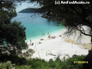 [P16] MARBLE BEACH (plaja de Marmura) plaja formata din nisip f. f. fin si bucatele de marmura provenite de la cariera de marmura din apropiere. (8km. -2 ore pe jos din Limenas-drum neasfaltat dar 'pavat'cu bucati de marmura. Apa se adanceste brusc. E atat de limpede incat vezi pestii inotand.  » foto by viorica purdel
 - 
<span class="allrVoted glyphicon glyphicon-heart hidden" id="av605607"></span>
<a class="m-l-10 hidden" id="sv605607" onclick="voting_Foto_DelVot(,605607,460)" role="button">șterge vot <span class="glyphicon glyphicon-remove"></span></a>
<a id="v9605607" class=" c-red"  onclick="voting_Foto_SetVot(605607)" role="button"><span class="glyphicon glyphicon-heart-empty"></span> <b>LIKE</b> = Votează poza</a> <img class="hidden"  id="f605607W9" src="/imagini/loader.gif" border="0" /><span class="AjErrMes hidden" id="e605607ErM"></span>