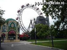 [P50] Viena - roata mare, la intrarea în Prater. » foto by Dragoș_MD
 - 
<span class="allrVoted glyphicon glyphicon-heart hidden" id="av222127"></span>
<a class="m-l-10 hidden" id="sv222127" onclick="voting_Foto_DelVot(,222127,461)" role="button">șterge vot <span class="glyphicon glyphicon-remove"></span></a>
<a id="v9222127" class=" c-red"  onclick="voting_Foto_SetVot(222127)" role="button"><span class="glyphicon glyphicon-heart-empty"></span> <b>LIKE</b> = Votează poza</a> <img class="hidden"  id="f222127W9" src="/imagini/loader.gif" border="0" /><span class="AjErrMes hidden" id="e222127ErM"></span>