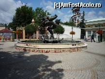 [P55] Viena - fântână în Prater. Pe ea erau tot felul de plăci ceramice cu aniversări, felicitări etc. (probabil afişate contra-cost). » foto by Dragoș_MD
 - 
<span class="allrVoted glyphicon glyphicon-heart hidden" id="av222132"></span>
<a class="m-l-10 hidden" id="sv222132" onclick="voting_Foto_DelVot(,222132,461)" role="button">șterge vot <span class="glyphicon glyphicon-remove"></span></a>
<a id="v9222132" class=" c-red"  onclick="voting_Foto_SetVot(222132)" role="button"><span class="glyphicon glyphicon-heart-empty"></span> <b>LIKE</b> = Votează poza</a> <img class="hidden"  id="f222132W9" src="/imagini/loader.gif" border="0" /><span class="AjErrMes hidden" id="e222132ErM"></span>