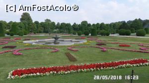 [P15] Schonbrunn » foto by ungureanica
 - 
<span class="allrVoted glyphicon glyphicon-heart hidden" id="av972204"></span>
<a class="m-l-10 hidden" id="sv972204" onclick="voting_Foto_DelVot(,972204,461)" role="button">șterge vot <span class="glyphicon glyphicon-remove"></span></a>
<a id="v9972204" class=" c-red"  onclick="voting_Foto_SetVot(972204)" role="button"><span class="glyphicon glyphicon-heart-empty"></span> <b>LIKE</b> = Votează poza</a> <img class="hidden"  id="f972204W9" src="/imagini/loader.gif" border="0" /><span class="AjErrMes hidden" id="e972204ErM"></span>