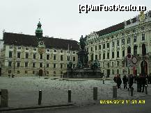 [P72] la Palatul Imperial Hofburg. » foto by adryana
 - 
<span class="allrVoted glyphicon glyphicon-heart hidden" id="av312665"></span>
<a class="m-l-10 hidden" id="sv312665" onclick="voting_Foto_DelVot(,312665,461)" role="button">șterge vot <span class="glyphicon glyphicon-remove"></span></a>
<a id="v9312665" class=" c-red"  onclick="voting_Foto_SetVot(312665)" role="button"><span class="glyphicon glyphicon-heart-empty"></span> <b>LIKE</b> = Votează poza</a> <img class="hidden"  id="f312665W9" src="/imagini/loader.gif" border="0" /><span class="AjErrMes hidden" id="e312665ErM"></span>