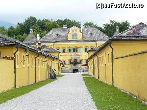 [P13] Palatul Hellbrunn este una dintre cele mai importante atractii ale Salzburgului. Palatul a fost construit la cererea Printului Arhiepiscop al Salzburgului Markus Sittikus pentru a servi ca locuinta de vara. Palatul era numit “Lustschloss” (palatul placerii).  » foto by stellinna
 - 
<span class="allrVoted glyphicon glyphicon-heart hidden" id="av671171"></span>
<a class="m-l-10 hidden" id="sv671171" onclick="voting_Foto_DelVot(,671171,464)" role="button">șterge vot <span class="glyphicon glyphicon-remove"></span></a>
<a id="v9671171" class=" c-red"  onclick="voting_Foto_SetVot(671171)" role="button"><span class="glyphicon glyphicon-heart-empty"></span> <b>LIKE</b> = Votează poza</a> <img class="hidden"  id="f671171W9" src="/imagini/loader.gif" border="0" /><span class="AjErrMes hidden" id="e671171ErM"></span>