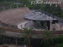 [P14] Poza facuta din balconul camerei de la etajul 7. Aici este arena unde se tineau spectacole, si daca te uitai si la ora 1 noapte repetau animatorii pt show, si in timpul zilei. Munceau f. mult. » foto by Vali+Mih+Mar
 - 
<span class="allrVoted glyphicon glyphicon-heart hidden" id="av85292"></span>
<a class="m-l-10 hidden" id="sv85292" onclick="voting_Foto_DelVot(,85292,5)" role="button">șterge vot <span class="glyphicon glyphicon-remove"></span></a>
<a id="v985292" class=" c-red"  onclick="voting_Foto_SetVot(85292)" role="button"><span class="glyphicon glyphicon-heart-empty"></span> <b>LIKE</b> = Votează poza</a> <img class="hidden"  id="f85292W9" src="/imagini/loader.gif" border="0" /><span class="AjErrMes hidden" id="e85292ErM"></span>