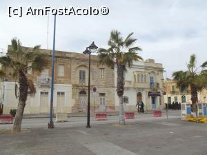 [P06] Clădiri în portul din Marsaxlokk » foto by irinad
 - 
<span class="allrVoted glyphicon glyphicon-heart hidden" id="av953585"></span>
<a class="m-l-10 hidden" id="sv953585" onclick="voting_Foto_DelVot(,953585,557)" role="button">șterge vot <span class="glyphicon glyphicon-remove"></span></a>
<a id="v9953585" class=" c-red"  onclick="voting_Foto_SetVot(953585)" role="button"><span class="glyphicon glyphicon-heart-empty"></span> <b>LIKE</b> = Votează poza</a> <img class="hidden"  id="f953585W9" src="/imagini/loader.gif" border="0" /><span class="AjErrMes hidden" id="e953585ErM"></span>