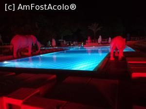 [P70] Rixos Sungate » foto by Cris
 - 
<span class="allrVoted glyphicon glyphicon-heart hidden" id="av977177"></span>
<a class="m-l-10 hidden" id="sv977177" onclick="voting_Foto_DelVot(,977177,58)" role="button">șterge vot <span class="glyphicon glyphicon-remove"></span></a>
<a id="v9977177" class=" c-red"  onclick="voting_Foto_SetVot(977177)" role="button"><span class="glyphicon glyphicon-heart-empty"></span> <b>LIKE</b> = Votează poza</a> <img class="hidden"  id="f977177W9" src="/imagini/loader.gif" border="0" /><span class="AjErrMes hidden" id="e977177ErM"></span>
