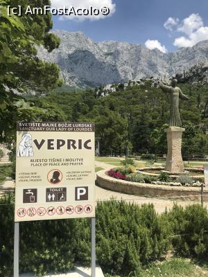 [P03] Vepric, Makarska » foto by krisstinna
 - 
<span class="allrVoted glyphicon glyphicon-heart hidden" id="av996105"></span>
<a class="m-l-10 hidden" id="sv996105" onclick="voting_Foto_DelVot(,996105,619)" role="button">șterge vot <span class="glyphicon glyphicon-remove"></span></a>
<a id="v9996105" class=" c-red"  onclick="voting_Foto_SetVot(996105)" role="button"><span class="glyphicon glyphicon-heart-empty"></span> <b>LIKE</b> = Votează poza</a> <img class="hidden"  id="f996105W9" src="/imagini/loader.gif" border="0" /><span class="AjErrMes hidden" id="e996105ErM"></span>