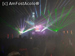 [P12] Gala Party cu spectacol de lasere și ”binecunoscutul” Sezzy » foto by radu c
 - 
<span class="allrVoted glyphicon glyphicon-heart hidden" id="av1050540"></span>
<a class="m-l-10 hidden" id="sv1050540" onclick="voting_Foto_DelVot(,1050540,74)" role="button">șterge vot <span class="glyphicon glyphicon-remove"></span></a>
<a id="v91050540" class=" c-red"  onclick="voting_Foto_SetVot(1050540)" role="button"><span class="glyphicon glyphicon-heart-empty"></span> <b>LIKE</b> = Votează poza</a> <img class="hidden"  id="f1050540W9" src="/imagini/loader.gif" border="0" /><span class="AjErrMes hidden" id="e1050540ErM"></span>