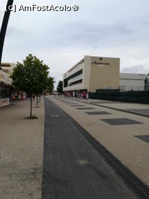 [P02] Pietonal în Mamaia la orele prânzului. » foto by tata123 🔱
 - 
<span class="allrVoted glyphicon glyphicon-heart hidden" id="av1236703"></span>
<a class="m-l-10 hidden" id="sv1236703" onclick="voting_Foto_DelVot(,1236703,766)" role="button">șterge vot <span class="glyphicon glyphicon-remove"></span></a>
<a id="v91236703" class=" c-red"  onclick="voting_Foto_SetVot(1236703)" role="button"><span class="glyphicon glyphicon-heart-empty"></span> <b>LIKE</b> = Votează poza</a> <img class="hidden"  id="f1236703W9" src="/imagini/loader.gif" border="0" /><span class="AjErrMes hidden" id="e1236703ErM"></span>