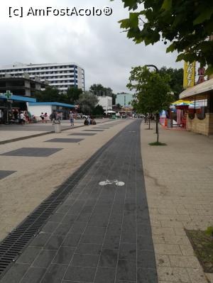 [P03] Pietonal în Mamaia la orele prânzului. » foto by tata123 🔱
 - 
<span class="allrVoted glyphicon glyphicon-heart hidden" id="av1236704"></span>
<a class="m-l-10 hidden" id="sv1236704" onclick="voting_Foto_DelVot(,1236704,766)" role="button">șterge vot <span class="glyphicon glyphicon-remove"></span></a>
<a id="v91236704" class=" c-red"  onclick="voting_Foto_SetVot(1236704)" role="button"><span class="glyphicon glyphicon-heart-empty"></span> <b>LIKE</b> = Votează poza</a> <img class="hidden"  id="f1236704W9" src="/imagini/loader.gif" border="0" /><span class="AjErrMes hidden" id="e1236704ErM"></span>