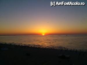 [P03] Rasarit de soare de pe balconul camerei de hotel de la Savoy Mamaia » foto by hbogdan
 - 
<span class="allrVoted glyphicon glyphicon-heart hidden" id="av432373"></span>
<a class="m-l-10 hidden" id="sv432373" onclick="voting_Foto_DelVot(,432373,769)" role="button">șterge vot <span class="glyphicon glyphicon-remove"></span></a>
<a id="v9432373" class=" c-red"  onclick="voting_Foto_SetVot(432373)" role="button"><span class="glyphicon glyphicon-heart-empty"></span> <b>LIKE</b> = Votează poza</a> <img class="hidden"  id="f432373W9" src="/imagini/loader.gif" border="0" /><span class="AjErrMes hidden" id="e432373ErM"></span>