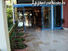 [P114] Intrarea intr-unul din restaurante. » foto by antalgbr
 - 
<span class="allrVoted glyphicon glyphicon-heart hidden" id="av115759"></span>
<a class="m-l-10 hidden" id="sv115759" onclick="voting_Foto_DelVot(,115759,8)" role="button">șterge vot <span class="glyphicon glyphicon-remove"></span></a>
<a id="v9115759" class=" c-red"  onclick="voting_Foto_SetVot(115759)" role="button"><span class="glyphicon glyphicon-heart-empty"></span> <b>LIKE</b> = Votează poza</a> <img class="hidden"  id="f115759W9" src="/imagini/loader.gif" border="0" /><span class="AjErrMes hidden" id="e115759ErM"></span>