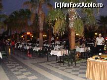 [P203] Erau 5 restaurante Alacarte cu specific japonez,chinezesc,italian,turcesc si nu mai stiu de care,unde iti faceai rezervare cu o zi inainte la receptia hotelului.Puteai face rezervare la toate,fara limita de persoane. » foto by antalgbr
 - 
<span class="allrVoted glyphicon glyphicon-heart hidden" id="av115891"></span>
<a class="m-l-10 hidden" id="sv115891" onclick="voting_Foto_DelVot(,115891,8)" role="button">șterge vot <span class="glyphicon glyphicon-remove"></span></a>
<a id="v9115891" class=" c-red"  onclick="voting_Foto_SetVot(115891)" role="button"><span class="glyphicon glyphicon-heart-empty"></span> <b>LIKE</b> = Votează poza</a> <img class="hidden"  id="f115891W9" src="/imagini/loader.gif" border="0" /><span class="AjErrMes hidden" id="e115891ErM"></span>