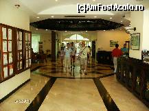 [P06] receptia, intrarea in hotel » foto by SebastianBv*
 - 
<span class="allrVoted glyphicon glyphicon-heart hidden" id="av215749"></span>
<a class="m-l-10 hidden" id="sv215749" onclick="voting_Foto_DelVot(,215749,85)" role="button">șterge vot <span class="glyphicon glyphicon-remove"></span></a>
<a id="v9215749" class=" c-red"  onclick="voting_Foto_SetVot(215749)" role="button"><span class="glyphicon glyphicon-heart-empty"></span> <b>LIKE</b> = Votează poza</a> <img class="hidden"  id="f215749W9" src="/imagini/loader.gif" border="0" /><span class="AjErrMes hidden" id="e215749ErM"></span>