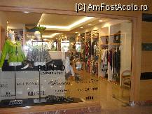 [P25] Magazin in hotel » foto by georgiana
 - 
<span class="allrVoted glyphicon glyphicon-heart hidden" id="av81017"></span>
<a class="m-l-10 hidden" id="sv81017" onclick="voting_Foto_DelVot(,81017,89)" role="button">șterge vot <span class="glyphicon glyphicon-remove"></span></a>
<a id="v981017" class=" c-red"  onclick="voting_Foto_SetVot(81017)" role="button"><span class="glyphicon glyphicon-heart-empty"></span> <b>LIKE</b> = Votează poza</a> <img class="hidden"  id="f81017W9" src="/imagini/loader.gif" border="0" /><span class="AjErrMes hidden" id="e81017ErM"></span>