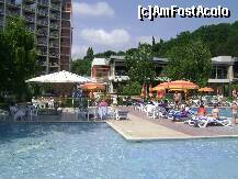 [P03] In centru restaurantul, la nivelul 1, iar la parter receptia si lobby barul. In plan apropiat piscina pentru copii, foarte mare, iar dincolo de ea, cea pentru adulti. In stanga, pool barul si aripa Standard. » foto by teoanton
 - 
<span class="allrVoted glyphicon glyphicon-heart hidden" id="av231743"></span>
<a class="m-l-10 hidden" id="sv231743" onclick="voting_Foto_DelVot(,231743,920)" role="button">șterge vot <span class="glyphicon glyphicon-remove"></span></a>
<a id="v9231743" class=" c-red"  onclick="voting_Foto_SetVot(231743)" role="button"><span class="glyphicon glyphicon-heart-empty"></span> <b>LIKE</b> = Votează poza</a> <img class="hidden"  id="f231743W9" src="/imagini/loader.gif" border="0" /><span class="AjErrMes hidden" id="e231743ErM"></span>