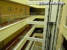 [P04] Vedere din lifturile panoramice » foto by and451
 - 
<span class="allrVoted glyphicon glyphicon-heart hidden" id="av133122"></span>
<a class="m-l-10 hidden" id="sv133122" onclick="voting_Foto_DelVot(,133122,921)" role="button">șterge vot <span class="glyphicon glyphicon-remove"></span></a>
<a id="v9133122" class=" c-red"  onclick="voting_Foto_SetVot(133122)" role="button"><span class="glyphicon glyphicon-heart-empty"></span> <b>LIKE</b> = Votează poza</a> <img class="hidden"  id="f133122W9" src="/imagini/loader.gif" border="0" /><span class="AjErrMes hidden" id="e133122ErM"></span>