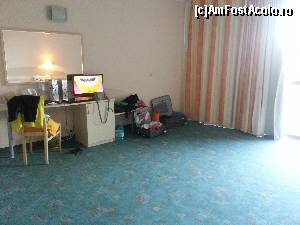 [P08] televizorul, mult prea mic pentru dimensiunea camerei si distanta de la pat » foto by Danuza
 - 
<span class="allrVoted glyphicon glyphicon-heart hidden" id="av652075"></span>
<a class="m-l-10 hidden" id="sv652075" onclick="voting_Foto_DelVot(,652075,921)" role="button">șterge vot <span class="glyphicon glyphicon-remove"></span></a>
<a id="v9652075" class=" c-red"  onclick="voting_Foto_SetVot(652075)" role="button"><span class="glyphicon glyphicon-heart-empty"></span> <b>LIKE</b> = Votează poza</a> <img class="hidden"  id="f652075W9" src="/imagini/loader.gif" border="0" /><span class="AjErrMes hidden" id="e652075ErM"></span>