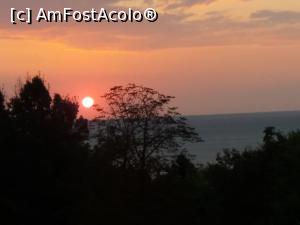 [P08] rasarit de soare, vedere din camera » foto by mt314
 - 
<span class="allrVoted glyphicon glyphicon-heart hidden" id="av787172"></span>
<a class="m-l-10 hidden" id="sv787172" onclick="voting_Foto_DelVot(,787172,921)" role="button">șterge vot <span class="glyphicon glyphicon-remove"></span></a>
<a id="v9787172" class=" c-red"  onclick="voting_Foto_SetVot(787172)" role="button"><span class="glyphicon glyphicon-heart-empty"></span> <b>LIKE</b> = Votează poza</a> <img class="hidden"  id="f787172W9" src="/imagini/loader.gif" border="0" /><span class="AjErrMes hidden" id="e787172ErM"></span>