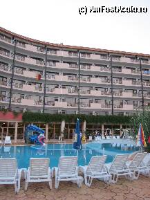 [P12] piscinele, cea pt. copii cu tobogan » foto by livia72
 - 
<span class="allrVoted glyphicon glyphicon-heart hidden" id="av101224"></span>
<a class="m-l-10 hidden" id="sv101224" onclick="voting_Foto_DelVot(,101224,921)" role="button">șterge vot <span class="glyphicon glyphicon-remove"></span></a>
<a id="v9101224" class=" c-red"  onclick="voting_Foto_SetVot(101224)" role="button"><span class="glyphicon glyphicon-heart-empty"></span> <b>LIKE</b> = Votează poza</a> <img class="hidden"  id="f101224W9" src="/imagini/loader.gif" border="0" /><span class="AjErrMes hidden" id="e101224ErM"></span>