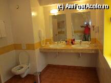 [P02] baia - 2 chiuvete, dozator sapun, uscator par banal » foto by livia72
 - 
<span class="allrVoted glyphicon glyphicon-heart hidden" id="av101210"></span>
<a class="m-l-10 hidden" id="sv101210" onclick="voting_Foto_DelVot(,101210,921)" role="button">șterge vot <span class="glyphicon glyphicon-remove"></span></a>
<a id="v9101210" class=" c-red"  onclick="voting_Foto_SetVot(101210)" role="button"><span class="glyphicon glyphicon-heart-empty"></span> <b>LIKE</b> = Votează poza</a> <img class="hidden"  id="f101210W9" src="/imagini/loader.gif" border="0" /><span class="AjErrMes hidden" id="e101210ErM"></span>