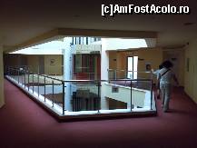 [P01] Interior, spre lifturi » foto by geruladacul
 - 
<span class="allrVoted glyphicon glyphicon-heart hidden" id="av96572"></span>
<a class="m-l-10 hidden" id="sv96572" onclick="voting_Foto_DelVot(,96572,921)" role="button">șterge vot <span class="glyphicon glyphicon-remove"></span></a>
<a id="v996572" class=" c-red"  onclick="voting_Foto_SetVot(96572)" role="button"><span class="glyphicon glyphicon-heart-empty"></span> <b>LIKE</b> = Votează poza</a> <img class="hidden"  id="f96572W9" src="/imagini/loader.gif" border="0" /><span class="AjErrMes hidden" id="e96572ErM"></span>