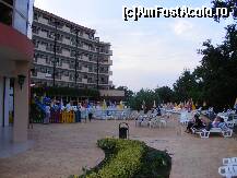 [P12] hotelul vazut din alt unghi » foto by neagugaby
 - 
<span class="allrVoted glyphicon glyphicon-heart hidden" id="av109341"></span>
<a class="m-l-10 hidden" id="sv109341" onclick="voting_Foto_DelVot(,109341,921)" role="button">șterge vot <span class="glyphicon glyphicon-remove"></span></a>
<a id="v9109341" class=" c-red"  onclick="voting_Foto_SetVot(109341)" role="button"><span class="glyphicon glyphicon-heart-empty"></span> <b>LIKE</b> = Votează poza</a> <img class="hidden"  id="f109341W9" src="/imagini/loader.gif" border="0" /><span class="AjErrMes hidden" id="e109341ErM"></span>