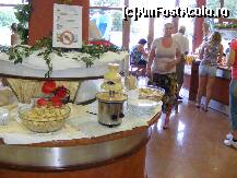 [P39] fantana de ciocolata si o doamna care este probabil multumita de ce a mancat » foto by neagugaby
 - 
<span class="allrVoted glyphicon glyphicon-heart hidden" id="av110435"></span>
<a class="m-l-10 hidden" id="sv110435" onclick="voting_Foto_DelVot(,110435,921)" role="button">șterge vot <span class="glyphicon glyphicon-remove"></span></a>
<a id="v9110435" class=" c-red"  onclick="voting_Foto_SetVot(110435)" role="button"><span class="glyphicon glyphicon-heart-empty"></span> <b>LIKE</b> = Votează poza</a> <img class="hidden"  id="f110435W9" src="/imagini/loader.gif" border="0" /><span class="AjErrMes hidden" id="e110435ErM"></span>