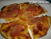 [P74] pizza la restaurantul italian » foto by nicole33
 - 
<span class="allrVoted glyphicon glyphicon-heart hidden" id="av227626"></span>
<a class="m-l-10 hidden" id="sv227626" onclick="voting_Foto_DelVot(,227626,93)" role="button">șterge vot <span class="glyphicon glyphicon-remove"></span></a>
<a id="v9227626" class=" c-red"  onclick="voting_Foto_SetVot(227626)" role="button"><span class="glyphicon glyphicon-heart-empty"></span> <b>LIKE</b> = Votează poza</a> <img class="hidden"  id="f227626W9" src="/imagini/loader.gif" border="0" /><span class="AjErrMes hidden" id="e227626ErM"></span>