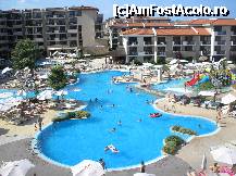 [P03] piscina mare si in dreapta, cea pentru copii » foto by kathy
 - 
<span class="allrVoted glyphicon glyphicon-heart hidden" id="av228178"></span>
<a class="m-l-10 hidden" id="sv228178" onclick="voting_Foto_DelVot(,228178,935)" role="button">șterge vot <span class="glyphicon glyphicon-remove"></span></a>
<a id="v9228178" class=" c-red"  onclick="voting_Foto_SetVot(228178)" role="button"><span class="glyphicon glyphicon-heart-empty"></span> <b>LIKE</b> = Votează poza</a> <img class="hidden"  id="f228178W9" src="/imagini/loader.gif" border="0" /><span class="AjErrMes hidden" id="e228178ErM"></span>